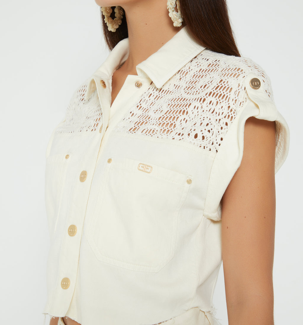 Blusa Boxy En Denim Con Crochet